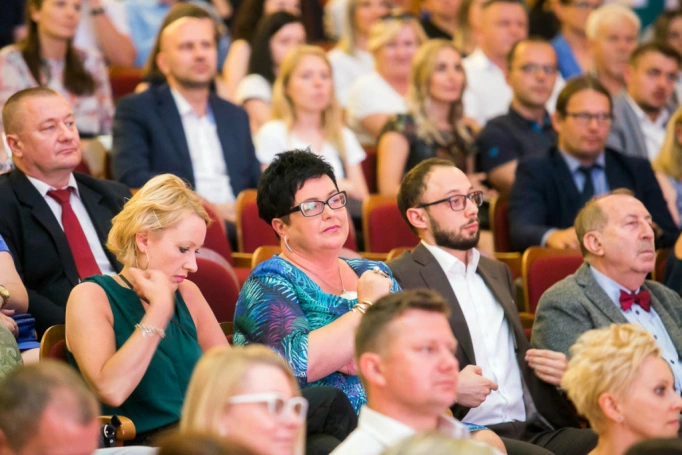 Zdjęcie nr 3 z galerii  Duma, radość i wzruszenie – Gala Akademicka zakończenia studiów podyplomowych