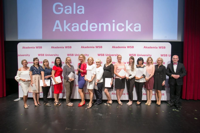 Zdjęcie nr 52 z galerii  Duma, radość i wzruszenie – Gala Akademicka zakończenia studiów podyplomowych