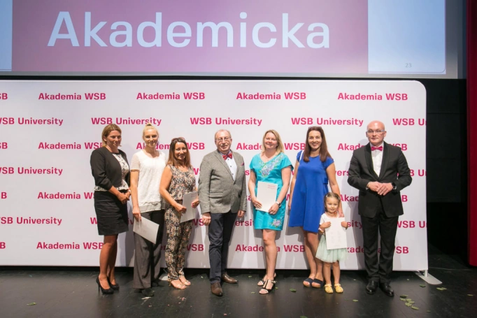 Zdjęcie nr 55 z galerii  Duma, radość i wzruszenie – Gala Akademicka zakończenia studiów podyplomowych