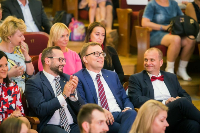 Zdjęcie nr 2 z galerii  Duma, radość i wzruszenie – Gala Akademicka zakończenia studiów podyplomowych