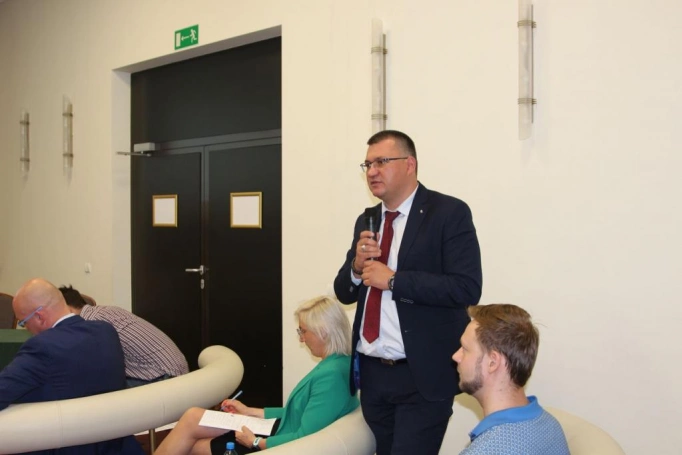 Zdjęcie nr 7 z galerii Spotkanie pracowników naukowo-dydaktycznych Akademii WSB