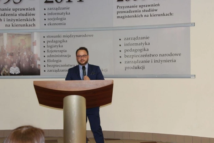 Zdjęcie nr 8 z galerii Spotkanie pracowników naukowo-dydaktycznych Akademii WSB