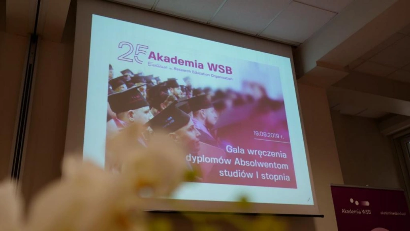 Zdjęcie nr 57 z galerii Absolwenci studiów I i II stopnia odebrali dyplomy!