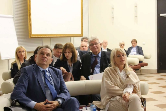 Zdjęcie nr 14 z galerii 27. Międzynarodowa Konferencja Naukowa "Człowiek-Media-Edukacja"