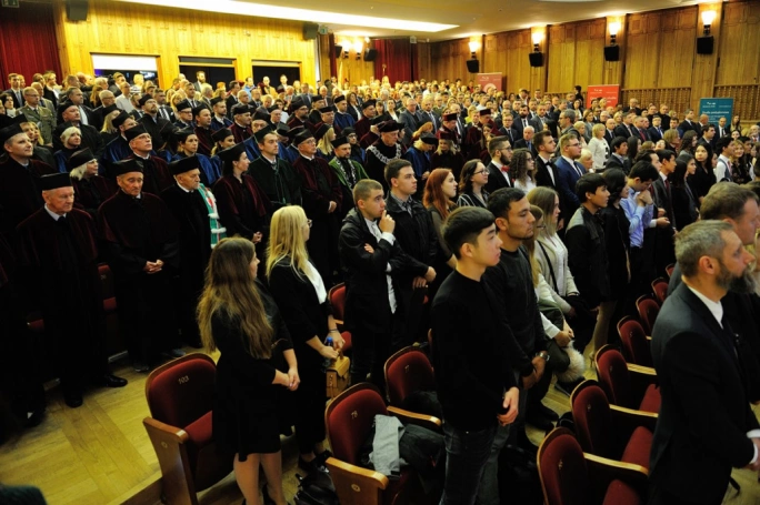 Zdjęcie nr 22 z galerii Vivat Academia, vivant Professores!