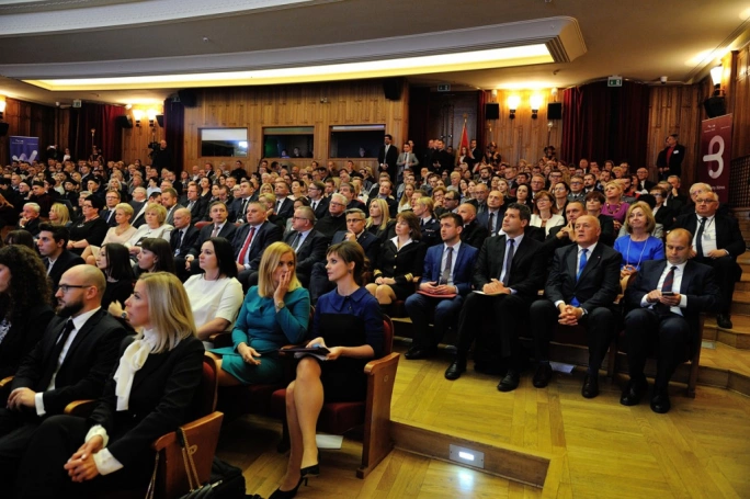 Zdjęcie nr 30 z galerii Vivat Academia, vivant Professores!