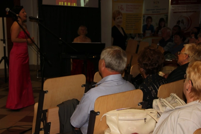 Zdjęcie nr 6 z galerii Seniorallia 2013 - Koncert Operetkowy w WSB!