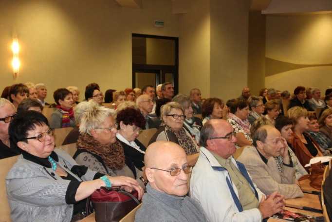 Zdjęcie nr 11 z galerii Uroczysta Inauguracja Roku Akademickiego 2013/2014 w Dąbrowie Górniczej
