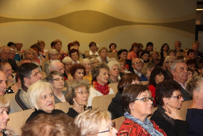 Zdjęcie nr 12 z galerii Uroczysta Inauguracja Roku Akademickiego 2013/2014 w Dąbrowie Górniczej