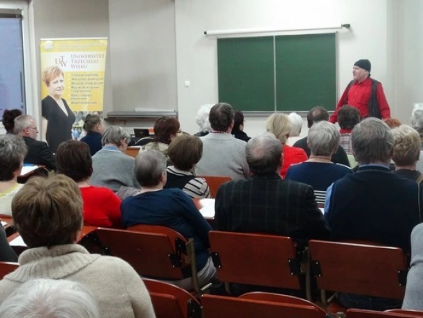 Zdjęcie nr 6 z galerii Słuchacze UTW poznali historię piratów