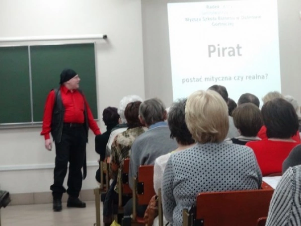 Zdjęcie nr 14 z galerii Słuchacze UTW poznali historię piratów