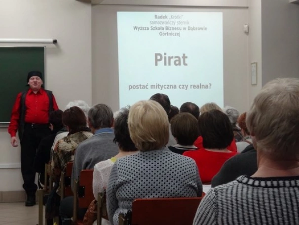 Zdjęcie nr 23 z galerii Słuchacze UTW poznali historię piratów