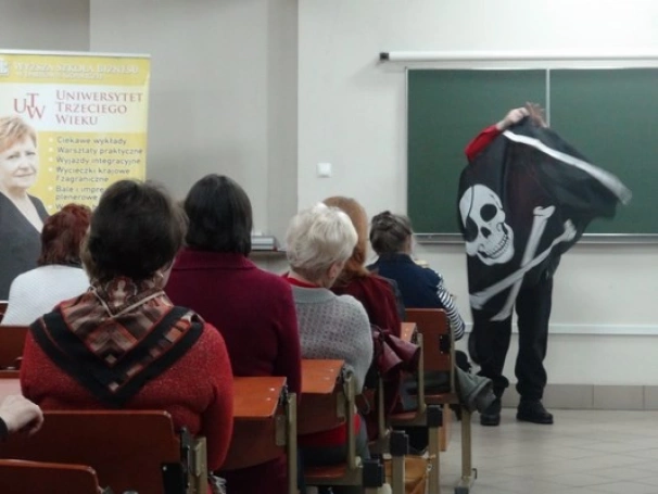 Zdjęcie nr 26 z galerii Słuchacze UTW poznali historię piratów