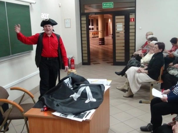 Zdjęcie nr 48 z galerii Słuchacze UTW poznali historię piratów