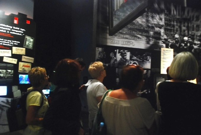 Zdjęcie nr 6 z galerii Uczestnicy  LASu w Muzeum Powstania Warszawskiego - relacja z wycieczki