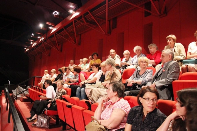 Zdjęcie nr 2 z galerii Uczestnicy LASu w Teatrze Rozrywki w Chorzowie