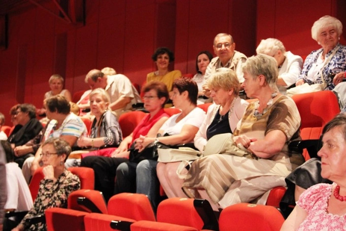 Zdjęcie nr 3 z galerii Uczestnicy LASu w Teatrze Rozrywki w Chorzowie