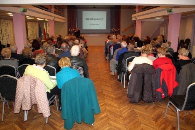 Zdjęcie nr 2 z galerii 13.01.2014 r. wykład "Raj utracony - malarstwo i teatr prof. Jacka Rykały"- Uniwersytet Trzeciego Wieku w Psarach