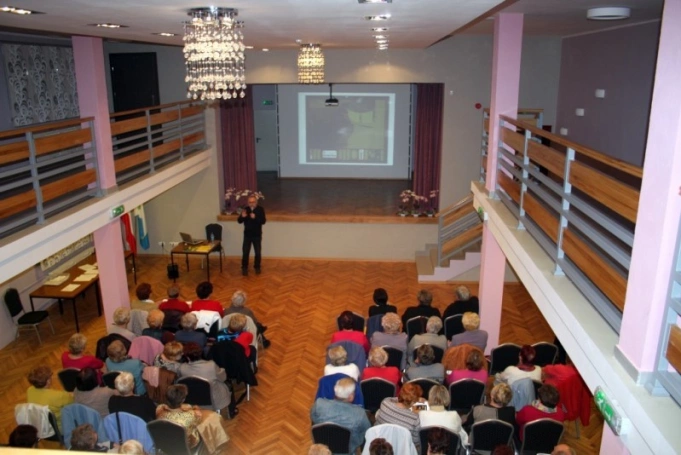 Zdjęcie nr 4 z galerii 13.01.2014 r. wykład "Raj utracony - malarstwo i teatr prof. Jacka Rykały"- Uniwersytet Trzeciego Wieku w Psarach