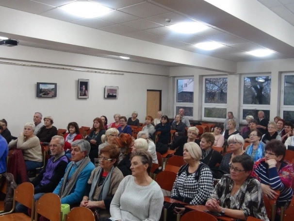 Zdjęcie nr 3 z galerii 30.10.2014 r. wykład "Aktor i widz jak wino - im starszy tym bardziej wartościowy"- mgr Dariusz Wiktorowicz