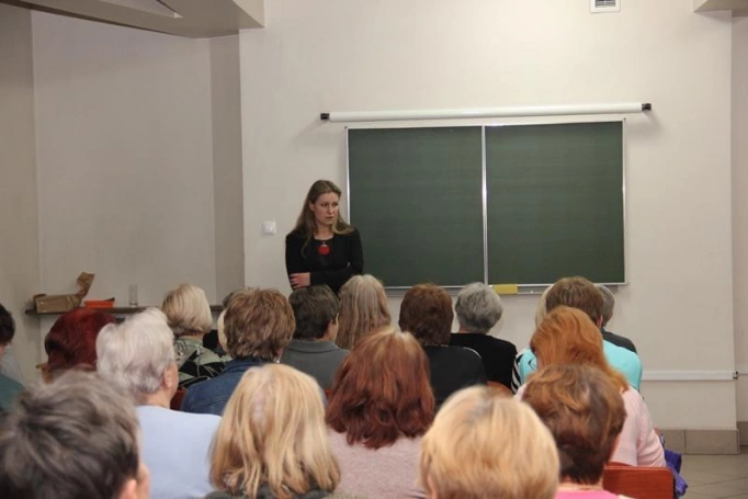 Zdjęcie nr 8 z galerii 04.12.2014 r. wykład "Z czego śmieją się mądrzy ludzie - filozofia śmiechu, filozofia szczęścia"