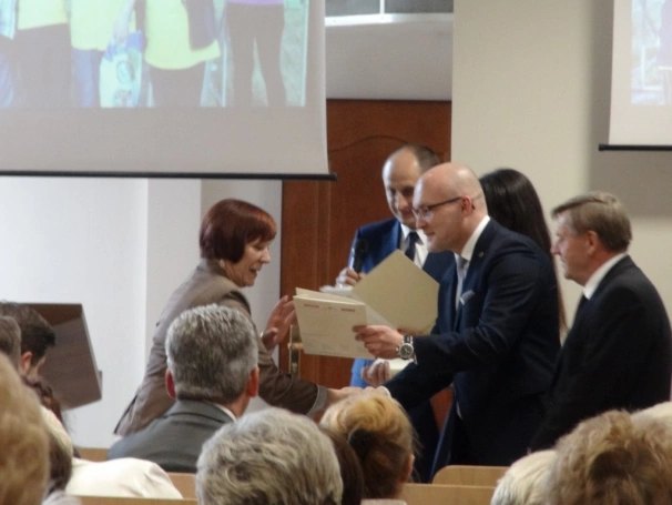 Zdjęcie nr 5 z galerii Uroczyste zakończenie roku akademickiego w Uniwersytecie Trzeciego Wieku