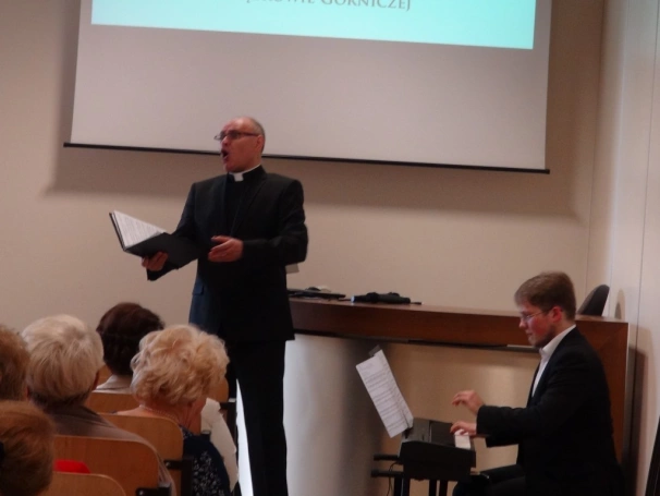 Zdjęcie nr 7 z galerii Uroczyste zakończenie roku akademickiego w Uniwersytecie Trzeciego Wieku