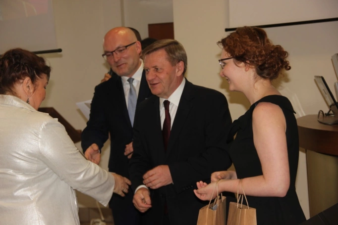 Zdjęcie nr 9 z galerii Uroczyste zakończenie roku akademickiego w Uniwersytecie Trzeciego Wieku