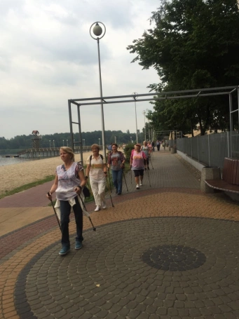 Zdjęcie nr 2 z galerii Sportowa Letnia Akademia Seniora rozpoczęta, pierwsze zajęcia z nordic walking i siłowni za nami, zapraszamy na następne!