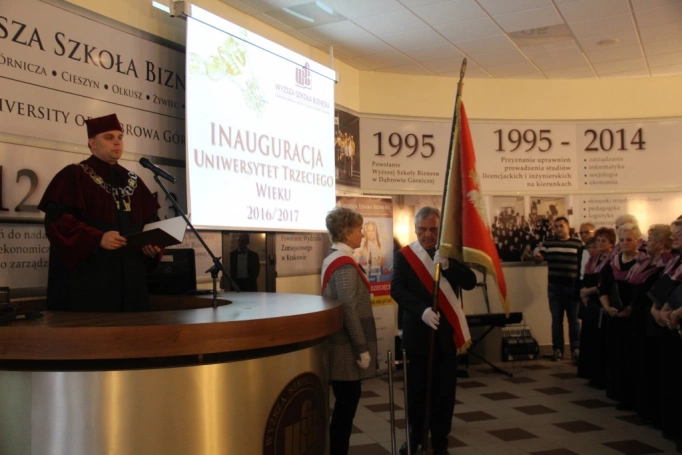 Zdjęcie nr 8 z galerii Uroczysta Inauguracja Roku Akademickiego 2016/2017 w Uniwersytecie Trzeciego Wieku