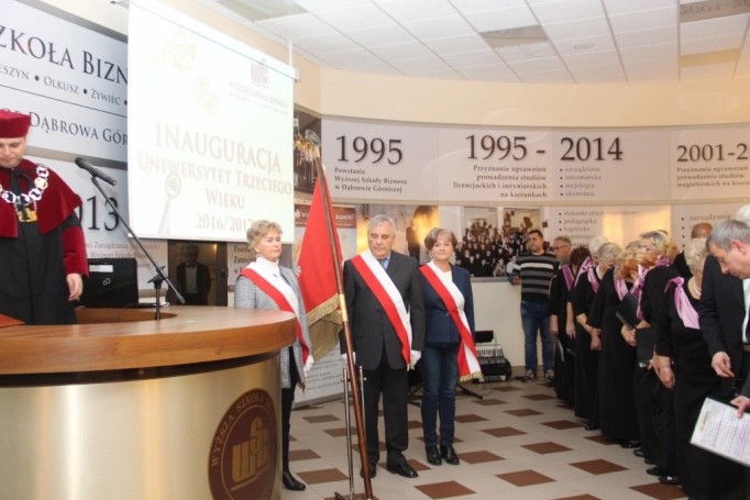 Zdjęcie nr 9 z galerii Uroczysta Inauguracja Roku Akademickiego 2016/2017 w Uniwersytecie Trzeciego Wieku