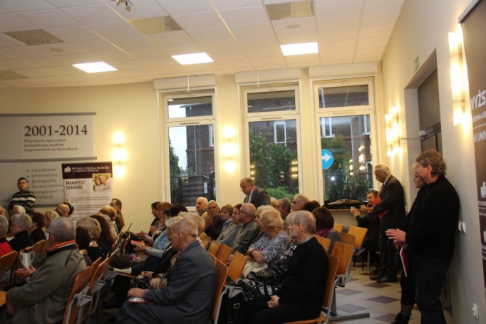 Zdjęcie nr 18 z galerii Uroczysta Inauguracja Roku Akademickiego 2016/2017 w Uniwersytecie Trzeciego Wieku