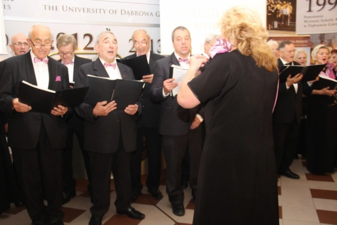 Zdjęcie nr 31 z galerii Uroczysta Inauguracja Roku Akademickiego 2016/2017 w Uniwersytecie Trzeciego Wieku