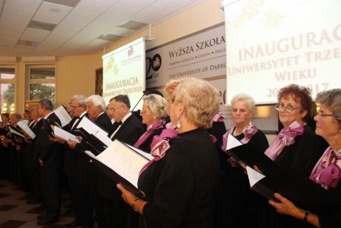 Zdjęcie nr 49 z galerii Uroczysta Inauguracja Roku Akademickiego 2016/2017 w Uniwersytecie Trzeciego Wieku