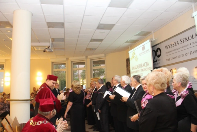 Zdjęcie nr 52 z galerii Uroczysta Inauguracja Roku Akademickiego 2016/2017 w Uniwersytecie Trzeciego Wieku