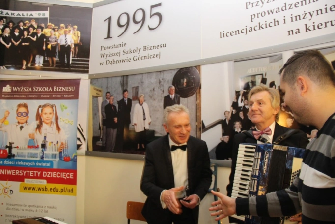 Zdjęcie nr 54 z galerii Uroczysta Inauguracja Roku Akademickiego 2016/2017 w Uniwersytecie Trzeciego Wieku