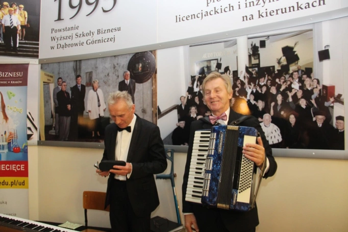 Zdjęcie nr 55 z galerii Uroczysta Inauguracja Roku Akademickiego 2016/2017 w Uniwersytecie Trzeciego Wieku