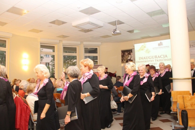 Zdjęcie nr 65 z galerii Uroczysta Inauguracja Roku Akademickiego 2016/2017 w Uniwersytecie Trzeciego Wieku