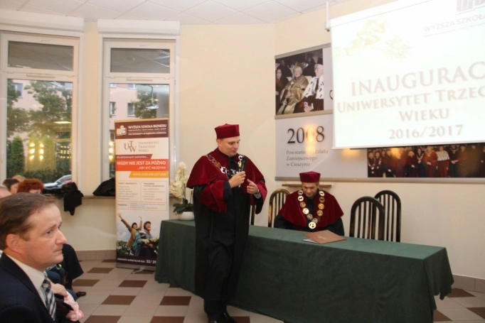 Zdjęcie nr 68 z galerii Uroczysta Inauguracja Roku Akademickiego 2016/2017 w Uniwersytecie Trzeciego Wieku