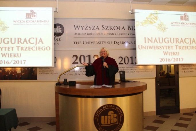 Zdjęcie nr 70 z galerii Uroczysta Inauguracja Roku Akademickiego 2016/2017 w Uniwersytecie Trzeciego Wieku