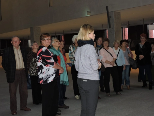 Zdjęcie nr 5 z galerii Zwiedzanie NOSPR z Uniwersytetem Trzeciego Wieku