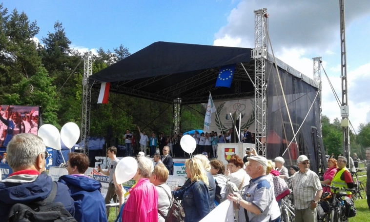 Zdjęcie nr 2 z galerii Srebrni Seniorzy UTW!