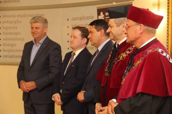 Zdjęcie nr 5 z galerii Uroczyste zakończenie roku akademickiego 2016/2017 w Uniwersytecie Trzeciego Wieku