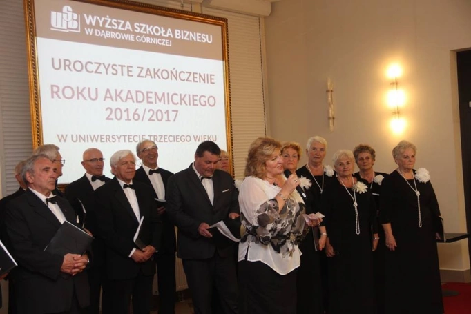 Zdjęcie nr 8 z galerii Uroczyste zakończenie roku akademickiego 2016/2017 w Uniwersytecie Trzeciego Wieku