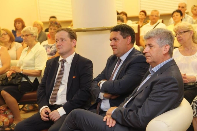 Zdjęcie nr 9 z galerii Uroczyste zakończenie roku akademickiego 2016/2017 w Uniwersytecie Trzeciego Wieku