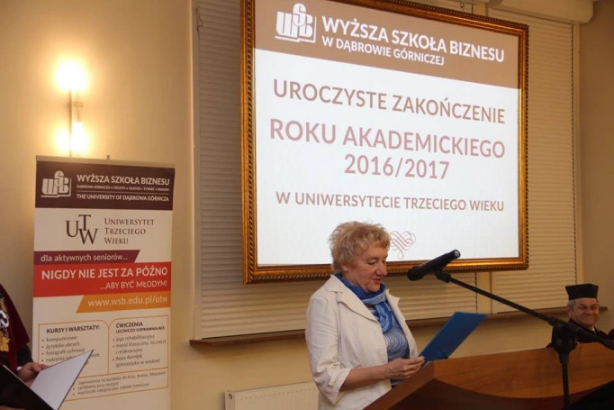 Zdjęcie nr 10 z galerii Uroczyste zakończenie roku akademickiego 2016/2017 w Uniwersytecie Trzeciego Wieku