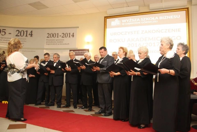 Zdjęcie nr 18 z galerii Uroczyste zakończenie roku akademickiego 2016/2017 w Uniwersytecie Trzeciego Wieku