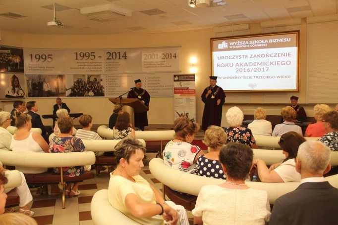 Zdjęcie nr 26 z galerii Uroczyste zakończenie roku akademickiego 2016/2017 w Uniwersytecie Trzeciego Wieku