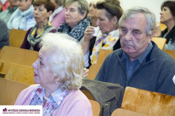 Zdjęcie nr 5 z galerii Słuchacze UTW wzięli udział w Kawiarence Obywatelskiej 