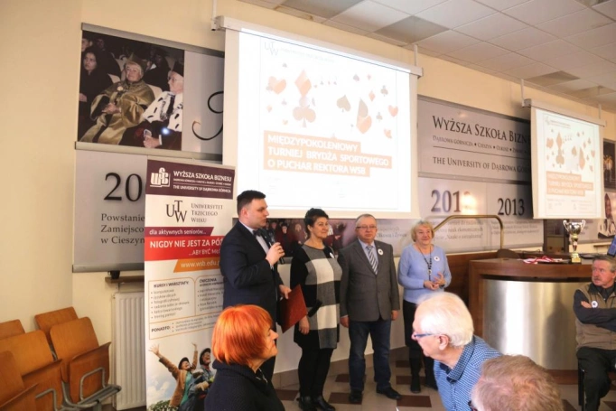 Zdjęcie nr 6 z galerii Międzypokoleniowy Turniej Brydża Sportowego UTW!